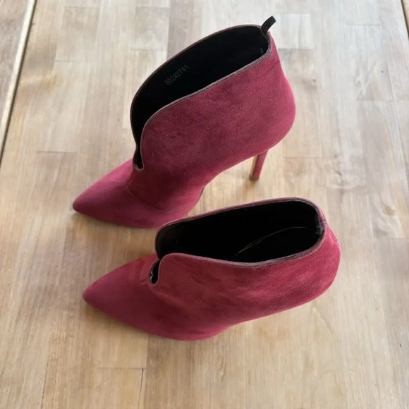 FOREVER 21 Red Maroon Faux Suede Point Toe High Heel Stiletto Ankle Booties 5.5 - Picture 2 of 11
